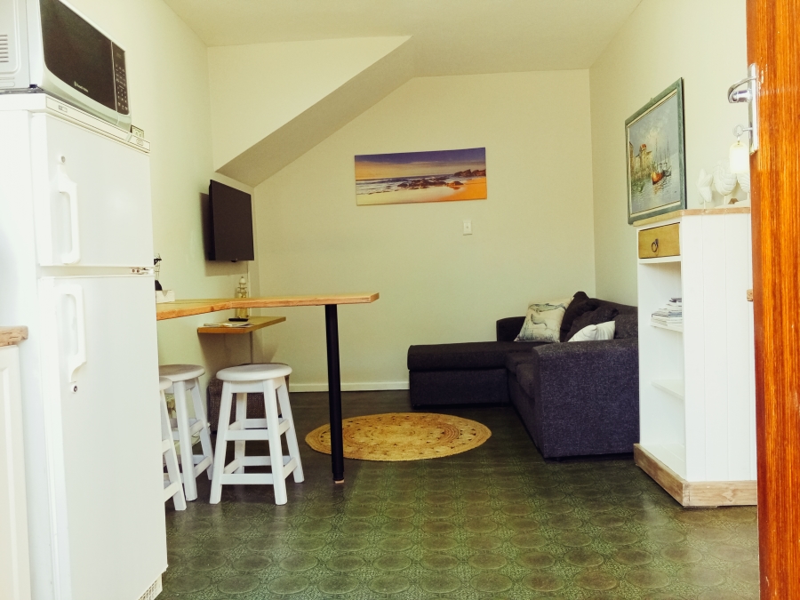 6 Bedroom Property for Sale in Bayview Western Cape